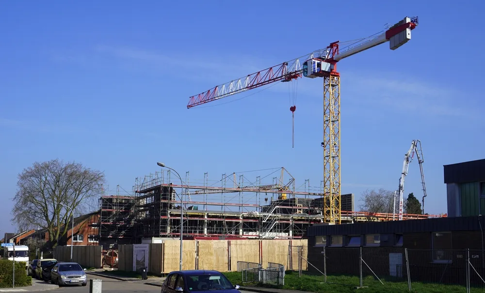 Bauphase des Rohbaus der Petrus-Canisius-Grundschule in Weeze im März 2026